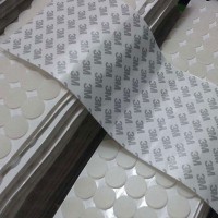 供应防撞硅胶透明脚垫 自粘硅胶粒 防滑硅胶垫